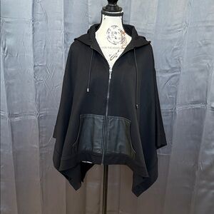 Kenar Black Hooded Cape with Leather Accents